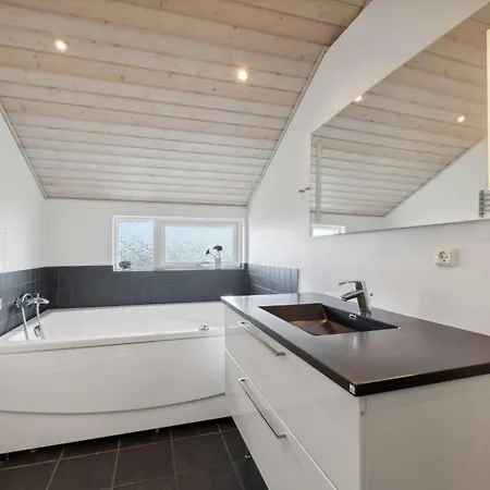 Activity House - Flovt Strand, * Haderslev