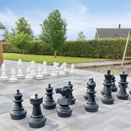 Semesterbostad Activity House - Flovt Strand, *