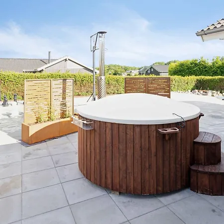 Activity House - Flovt *